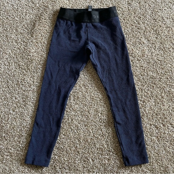 Koral Knockout Crop Leggings Women’s XS Navy Textured Compression Stretch - Picture 4 of 10